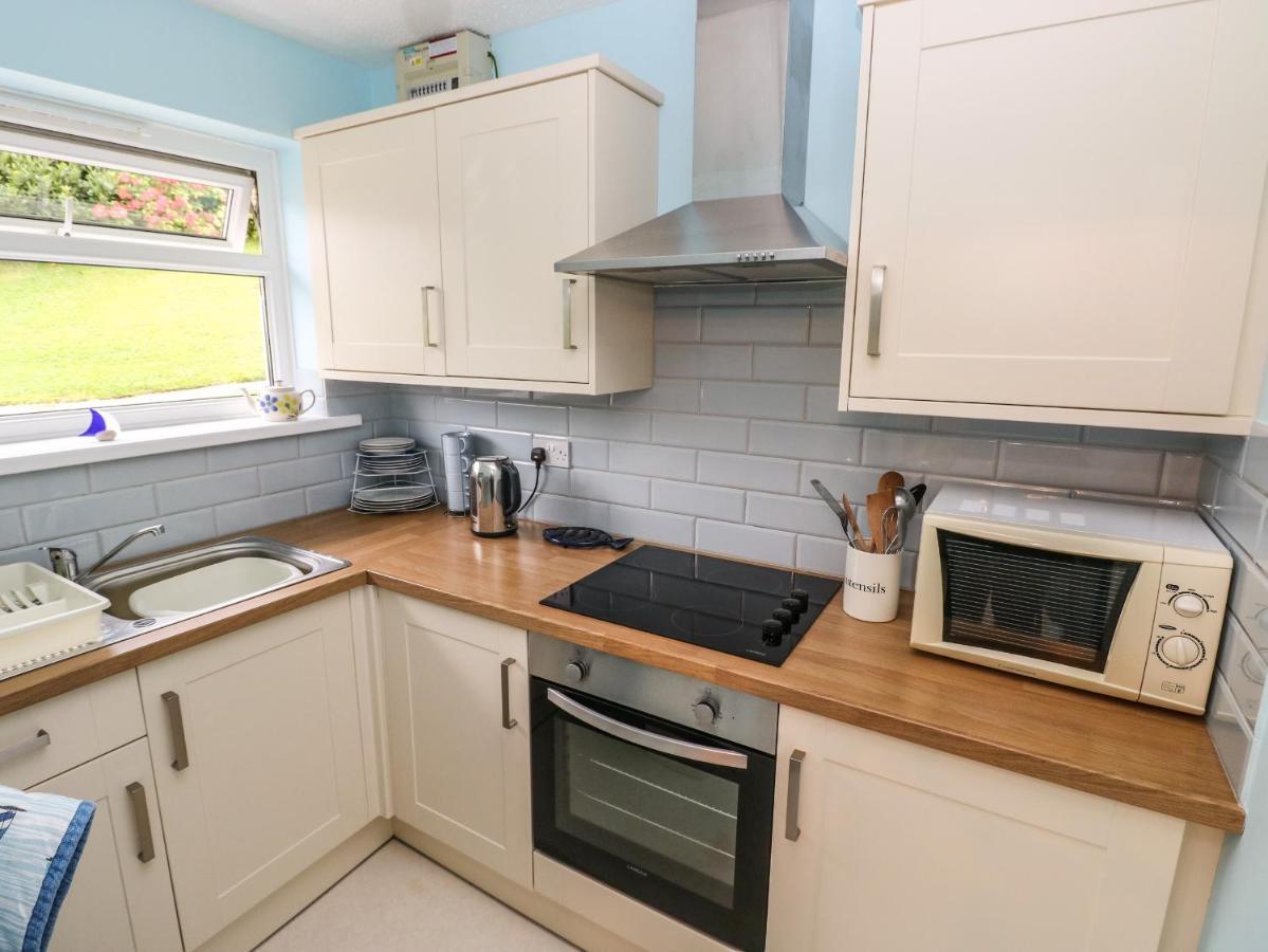Number 6 Oxwich Leisure Park Villa สวอนซี ภายนอก รูปภาพ